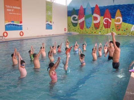 Dong Thap popularises swimming skills for children ảnh 1 Dong Thap popularises swimming skills for children ảnh 1