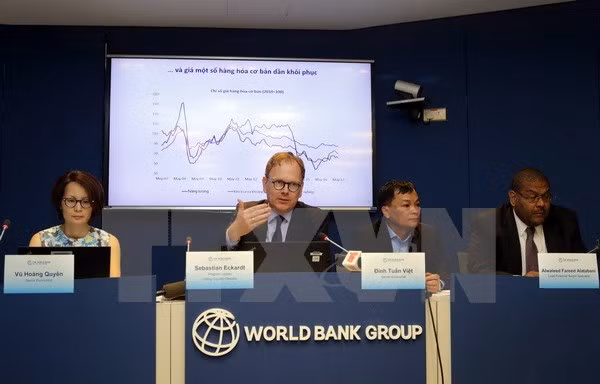 WB: Vietnamese economy sees positive changes in first half ảnh 1 WB: Vietnamese economy sees positive changes in first half ảnh 1