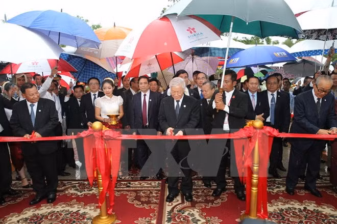 Party leader continues activities as part of state visit to Cambodia ảnh 1