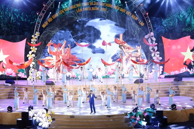 Vietnam-Laos culture, sports and tourism festival kicks off ảnh 1 Vietnam-Laos culture, sports and tourism festival kicks off ảnh 1