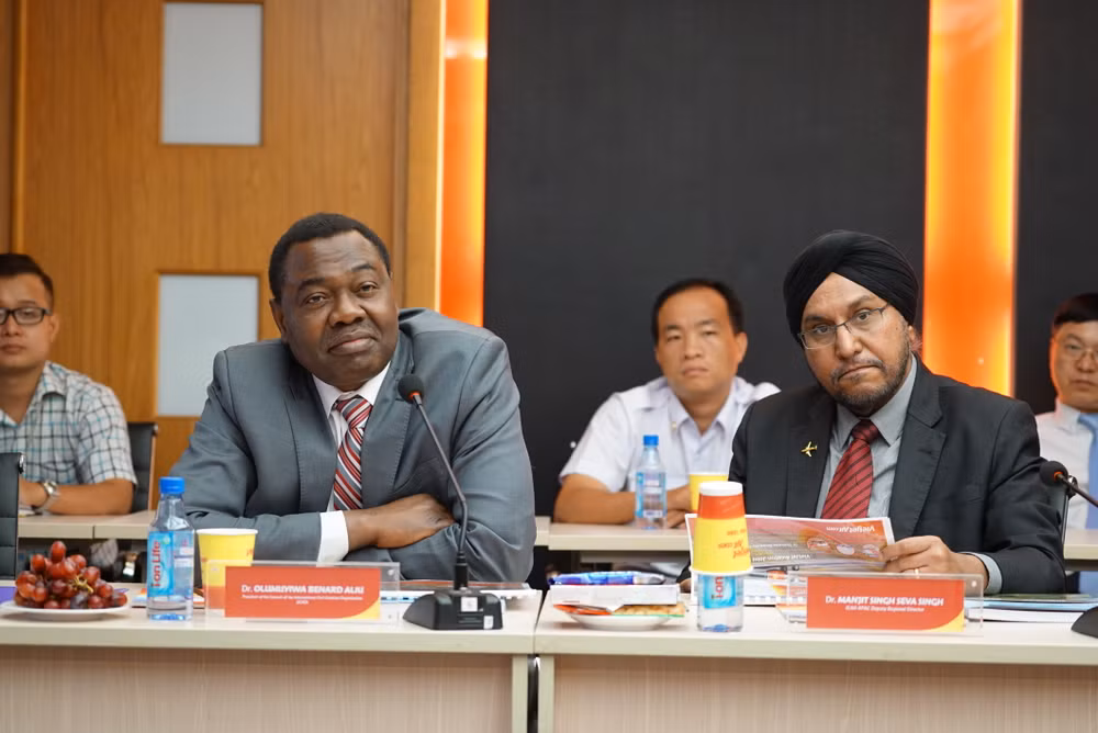 ICAO president hails Vietjet’s operation activities ảnh 1