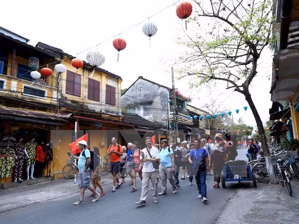 Online tourism development - an inevitable trend in Vietnam ảnh 1 Online tourism development - an inevitable trend in Vietnam ảnh 1