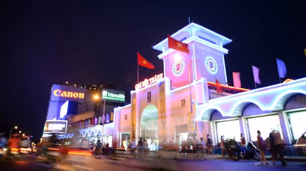 HCM City to switch to LED lights to save power ảnh 1