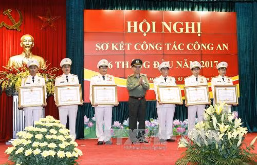 Public security ministry reviews first-half activities ảnh 1