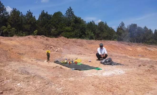 Archaeologists want to excavate bulldozed royal tomb site ảnh 1