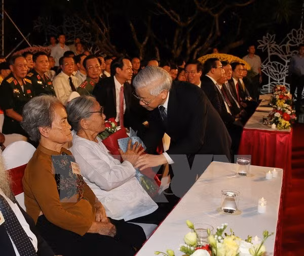 Live television programme marks War Invalids and Martyrs Day ảnh 1