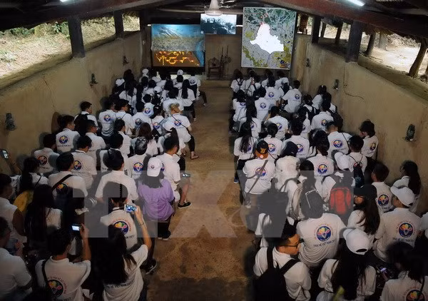 Summer camp brings young expats close to homeland ảnh 1