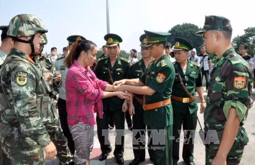 Human trafficking ring busted in northern border province ảnh 1