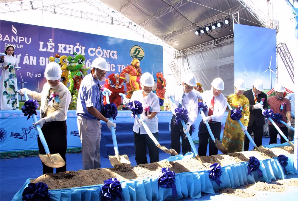 Construction starts on wind power plant in Soc Trang ảnh 1