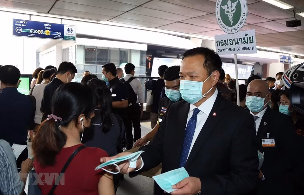 Thailand plans visa-free entry for Chinese visitors to revive tourism ảnh 1