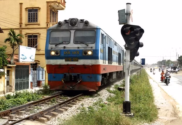 Gov't considers giving Vietnam Railways back to Transport Ministry ảnh 1