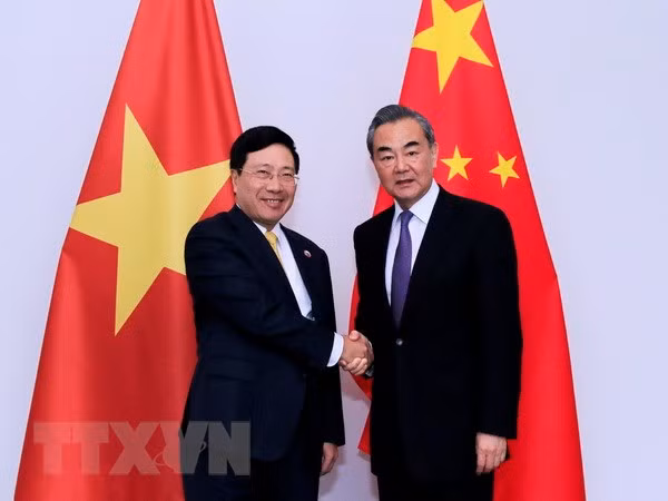 Foreign Ministers of Vietnam, China hold talks in Laos ảnh 1