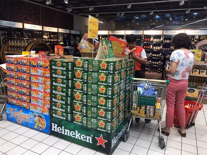 As Tet approaches, beer market already fizzing ảnh 1 As Tet approaches, beer market already fizzing ảnh 1