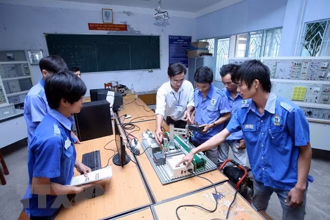 ADB-funded project to improve quality of Vietnam’s vocational training ảnh 1