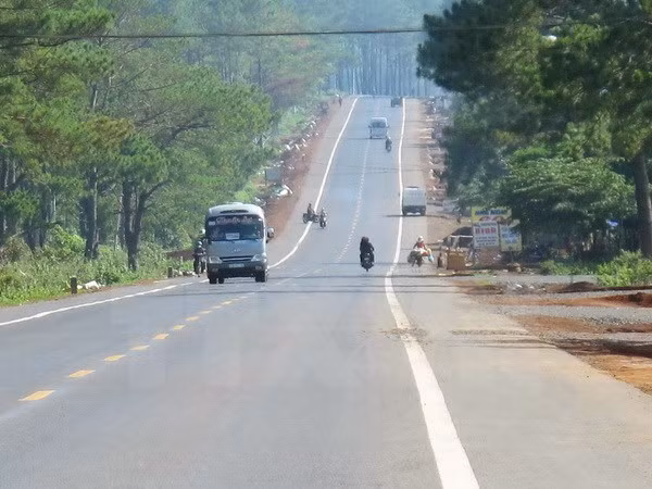 ADB helps to upgrade roads in Vietnam’s northwest region ảnh 1 ADB helps to upgrade roads in Vietnam’s northwest region ảnh 1
