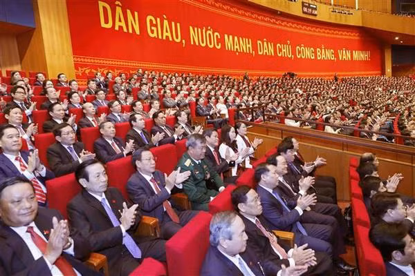 New, outstanding issues in national development orientations for next decade ảnh 2