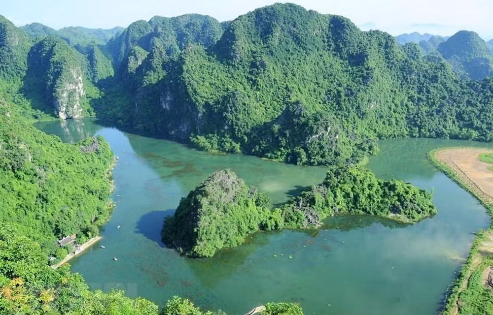 Ninh Binh ensures preservation-development harmony in Trang An ảnh 1