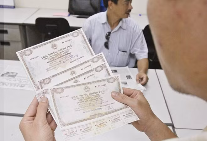 Nearly 6 trillion VND in Government bonds sold ảnh 1