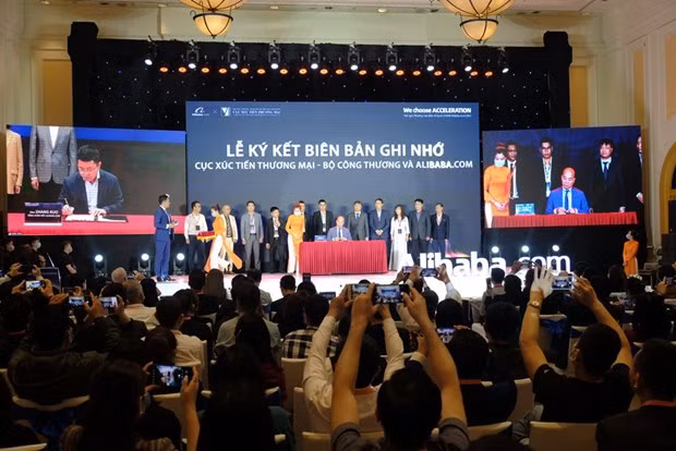 Vietrade, Alibaba.com shake hands in supporting SMEs to overcome COVID-19 ảnh 1