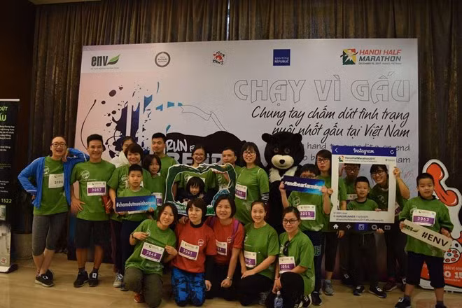 Half marathon calls for end to bear farming ảnh 2