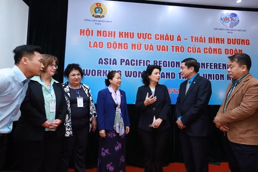 Regional conference highlight female labourers, trade union’s role ảnh 1