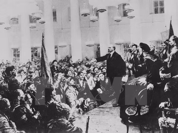 Russia’s October Revolution marked in HCM City ảnh 1 Russia’s October Revolution marked in HCM City ảnh 1