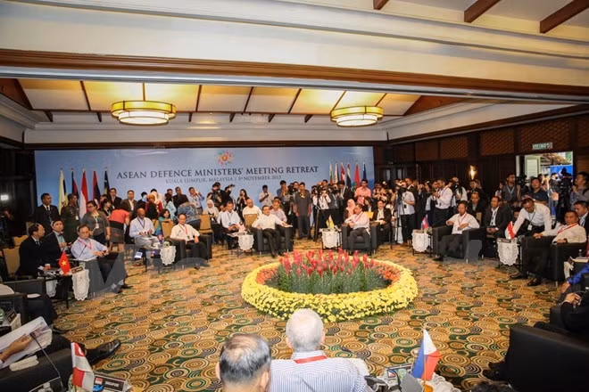ASEAN defence ministerial meeting retreat opens in Malaysia ảnh 1 ASEAN defence ministerial meeting retreat opens in Malaysia ảnh 1