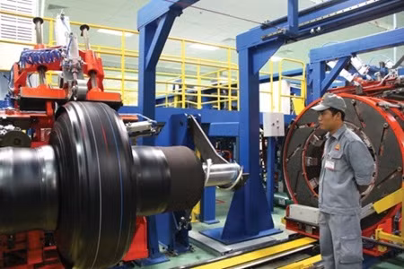 Fierce competition forecast for domestic industrial production ảnh 1