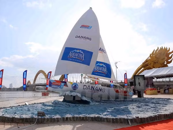 Clipper’s sailing boat model on display in Da Nang ảnh 1