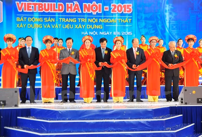Vietbuild 2015 international exhibition opens in Hanoi ảnh 1