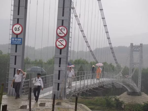 Quang Nam: 13 suspension bridges put to use ảnh 1 Quang Nam: 13 suspension bridges put to use ảnh 1