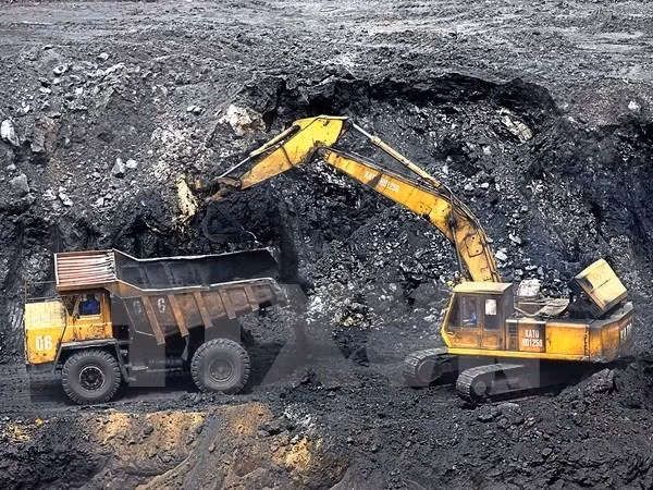 Vinacomin records highest growth in industrial sector in nine months ảnh 1