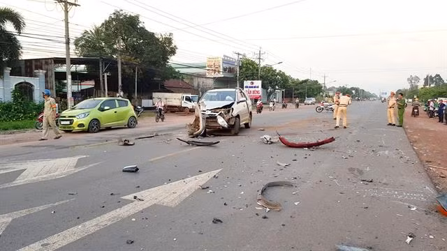 Drink, drugs are main causes of traffic accidents: Deputy PM ảnh 1