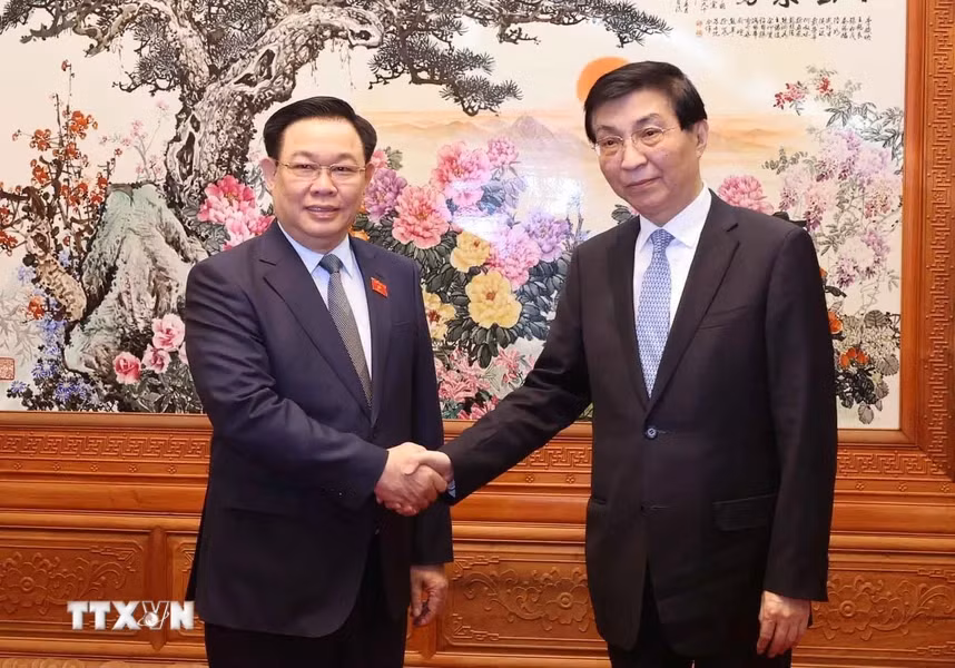 NA Chairman meets Chinese front leader ảnh 1