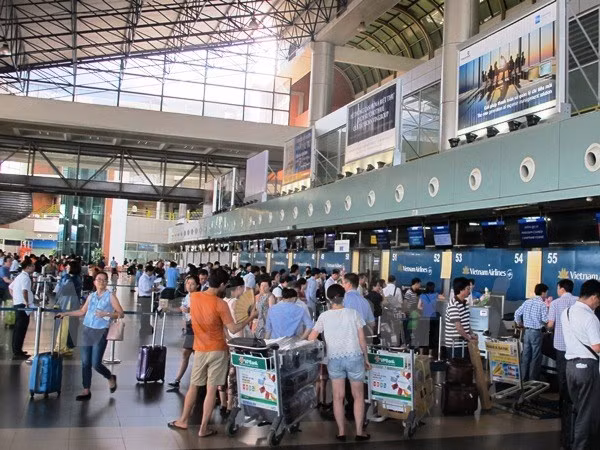 Airport security officer face punishments ảnh 1