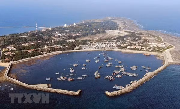 Bach Long Vi – frontline island in the north ảnh 1 Bach Long Vi – frontline island in the north ảnh 1