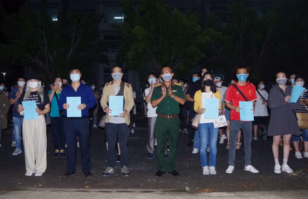 COVID-19: Three imported cases logged on April 18 ảnh 1