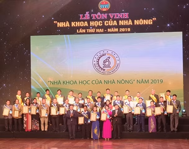 62 honoured as “scientists of farmers” ảnh 1