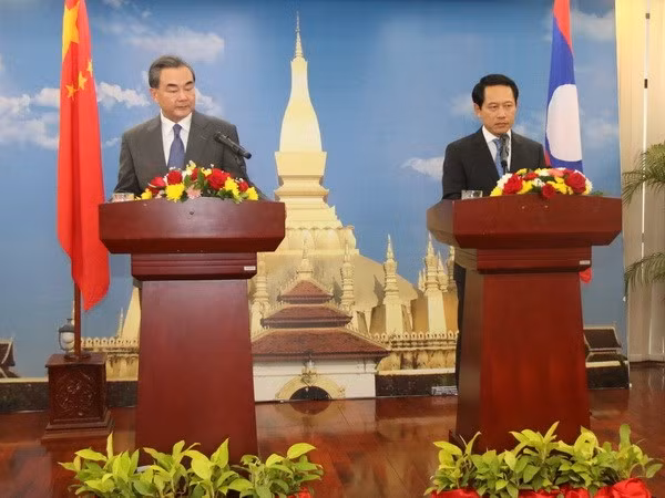  Chinese Foreign Minister active in Laos ảnh 1