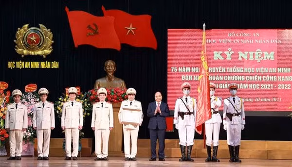President highlights need for elite, politically firm People’s Security Academy ảnh 1