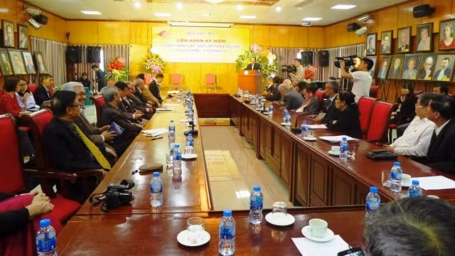 73rd anniversary of Vietnam-US Society marked in Hanoi ảnh 1