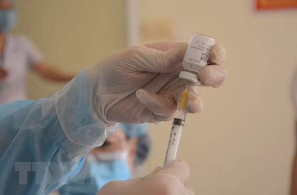 Third phase of COVID-19 vaccination campaign begins ảnh 1 Third phase of COVID-19 vaccination campaign begins ảnh 1