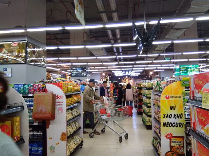 Retail sales up 12.2 percent in January ảnh 1