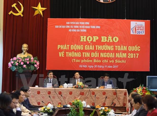 National External Information Service Awards 2017 launched ảnh 1 National External Information Service Awards 2017 launched ảnh 1