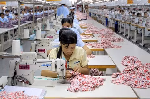HCM City exports to top 35 billion USD in 2017 ảnh 1