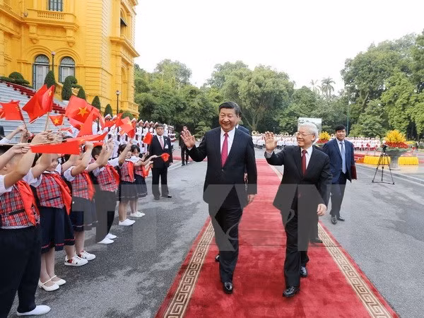 Vietnam, China secure 19 cooperation deals ảnh 1