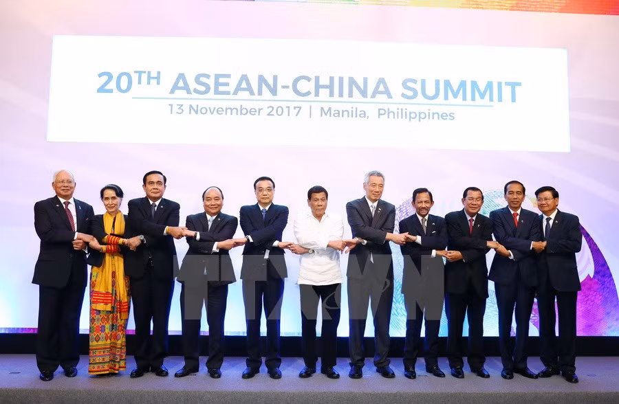 China proposes formulation of strategic partnership vision with ASEAN ảnh 1