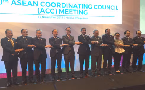 Ministers discuss final preparations for 31st ASEAN Summit ảnh 1 Ministers discuss final preparations for 31st ASEAN Summit ảnh 1