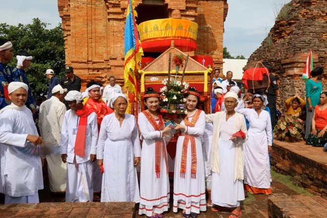 Binh Thuan: Cham people’s Kate festival in full swing ảnh 1