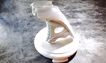 Spanish sculptor captures Vietnamese dream, spirit ảnh 1